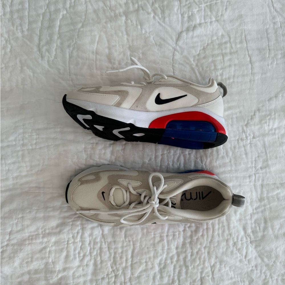 NIKE AIR SHOES